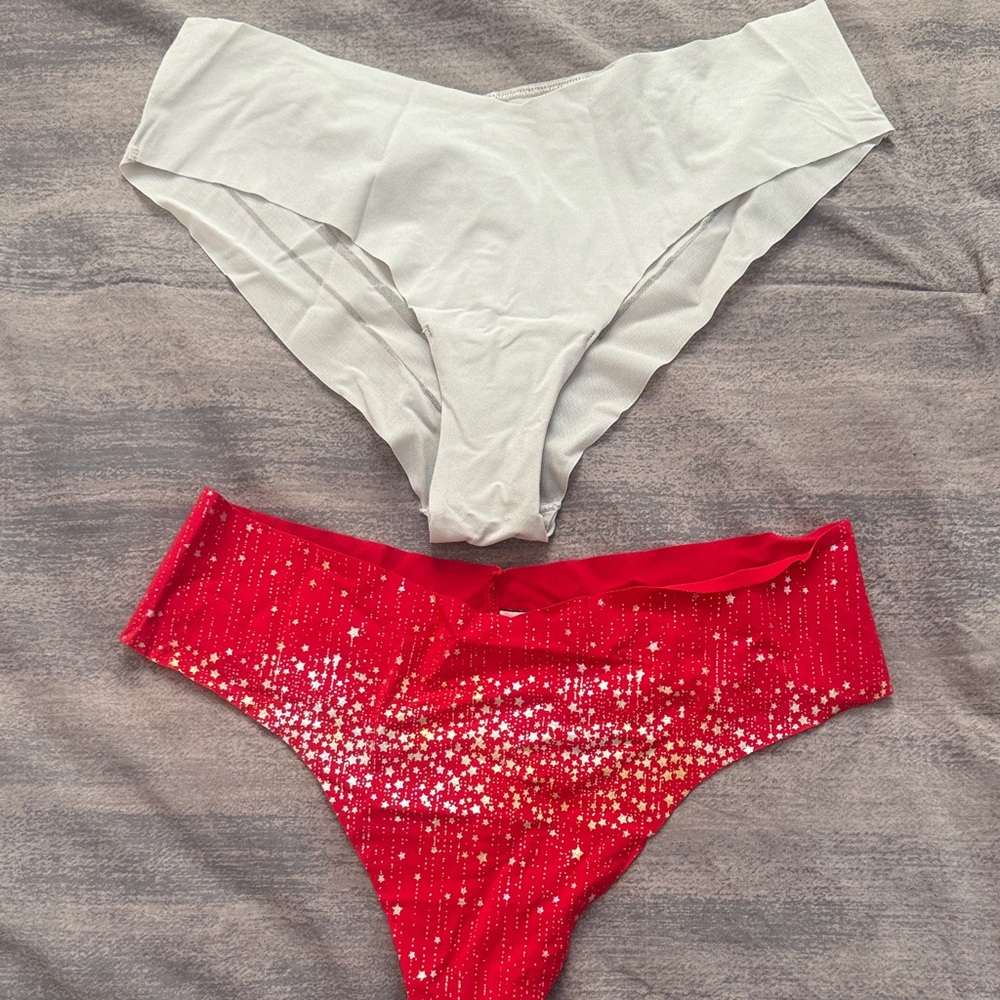 Victoria’s Secret no show panty bundle. Red and gray. Rare designs. Large.